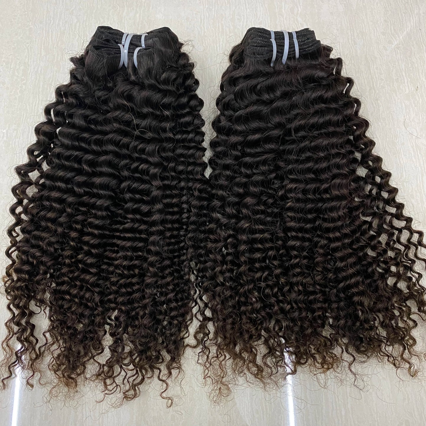 Tissages Brésiliens Kinky Curly Remy Hair